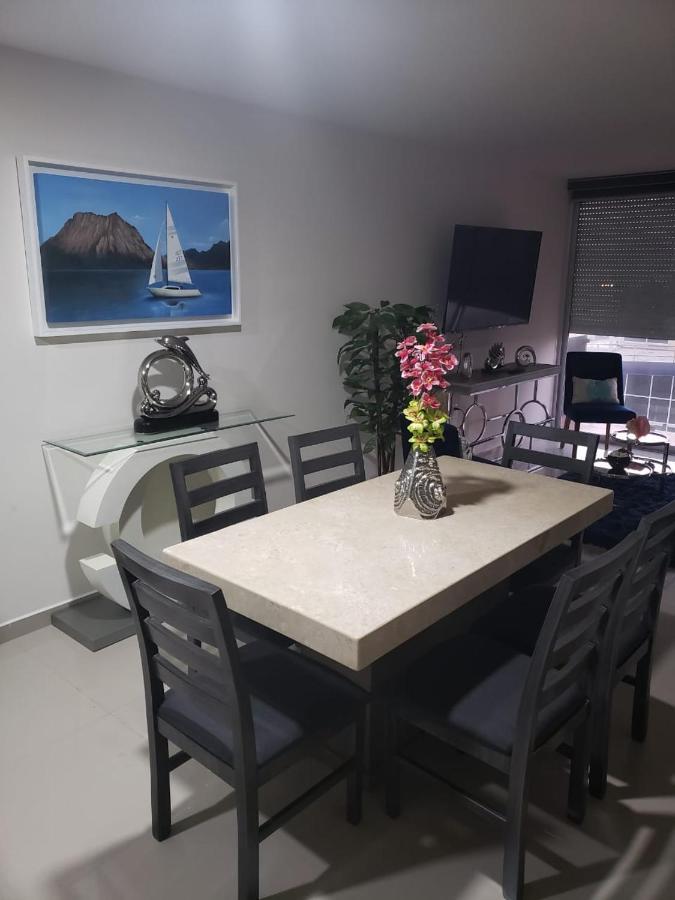 Departamento en malecon Portico Beach Mazatlán Exterior foto