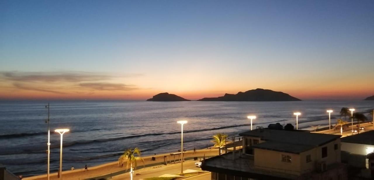 Departamento en malecon Portico Beach Mazatlán Exterior foto